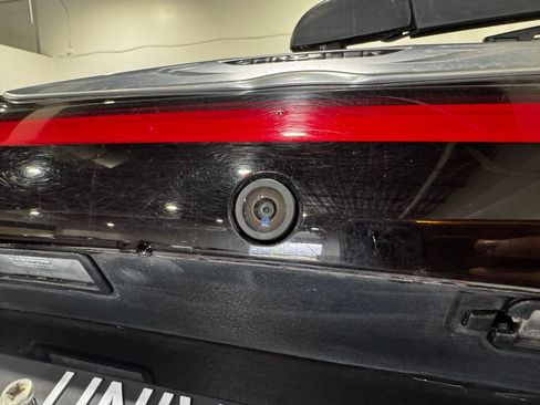 Used 2024 Chrysler Pacifica Touring-L FWD image 27