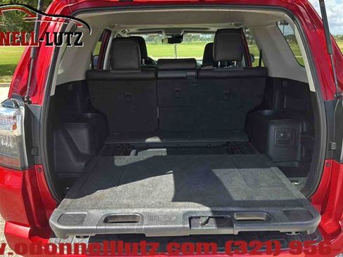 Used 2021 Toyota 4Runner SR5 Premium w/ Moonroof Package RWD image 11