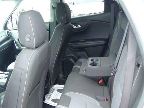 Used 2025 Chevrolet Blazer LT FWD image 12