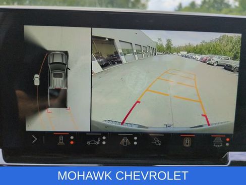 Used 2024 Chevrolet Silverado 1500 ZR2 AWD/4WD image 15
