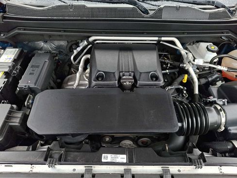 Used 2023 GMC Canyon AT4 w/ AT4 Premium Package image 28