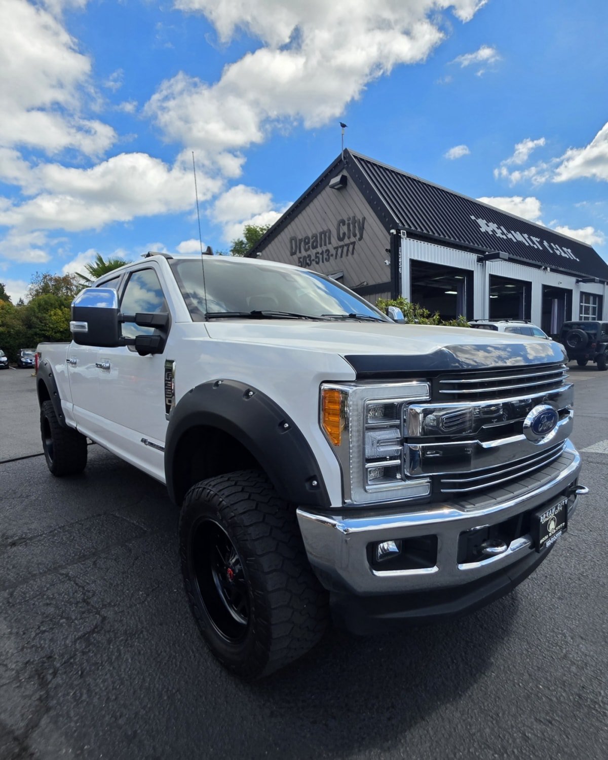 Used 2019 Ford F350 Lariat w/ Lariat Ultimate Package AWD/4WD image 5