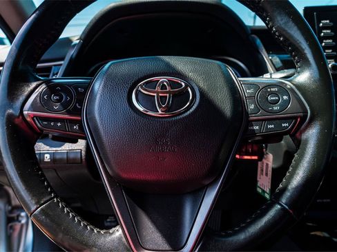 Used 2024 Toyota Camry SE FWD image 9