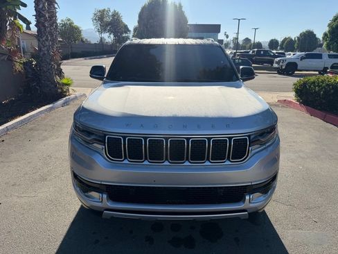 Used 2022 Jeep Wagoneer Series II RWD image 3