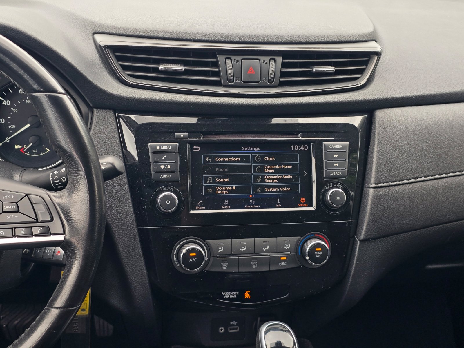Used 2019 Nissan Rogue S w/ Special Edition Package FWD image 16