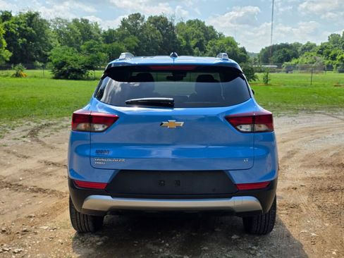 Used 2024 Chevrolet TrailBlazer LT w/ LT Cold Weather Package AWD/4WD image 3