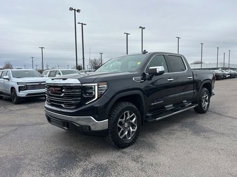 Used 2023 GMC Sierra 1500 SLT w/ SLT Premium Package image 7