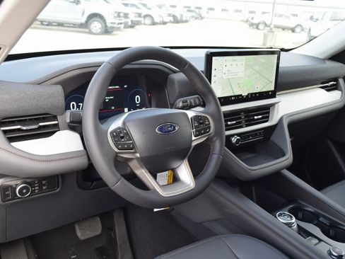 New 2026 Ford Explorer Active w/ Active Comfort Package image 17