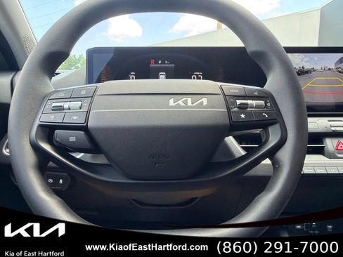 New 2026 Kia K4 FWD image 32
