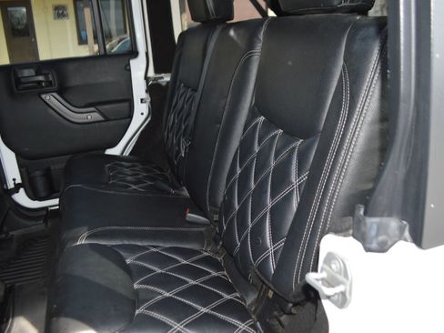Used 2017 Jeep Wrangler Unlimited Sport AWD/4WD image 18
