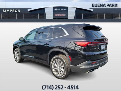 Used 2025 Buick Enclave Preferred image 6