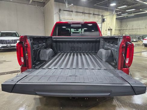 Used 2022 GMC Sierra 1500 SLT w/ SLT Premium Package AWD/4WD image 26