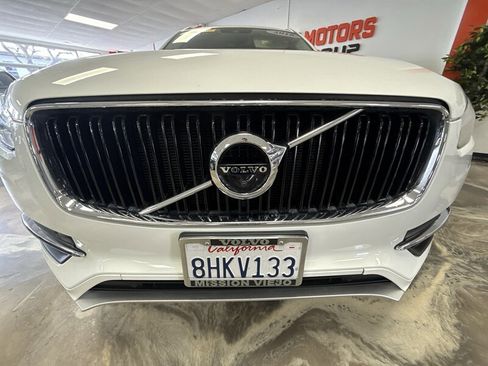 Used 2018 Volvo XC90 T6 Momentum w/ Convenience Package image 11