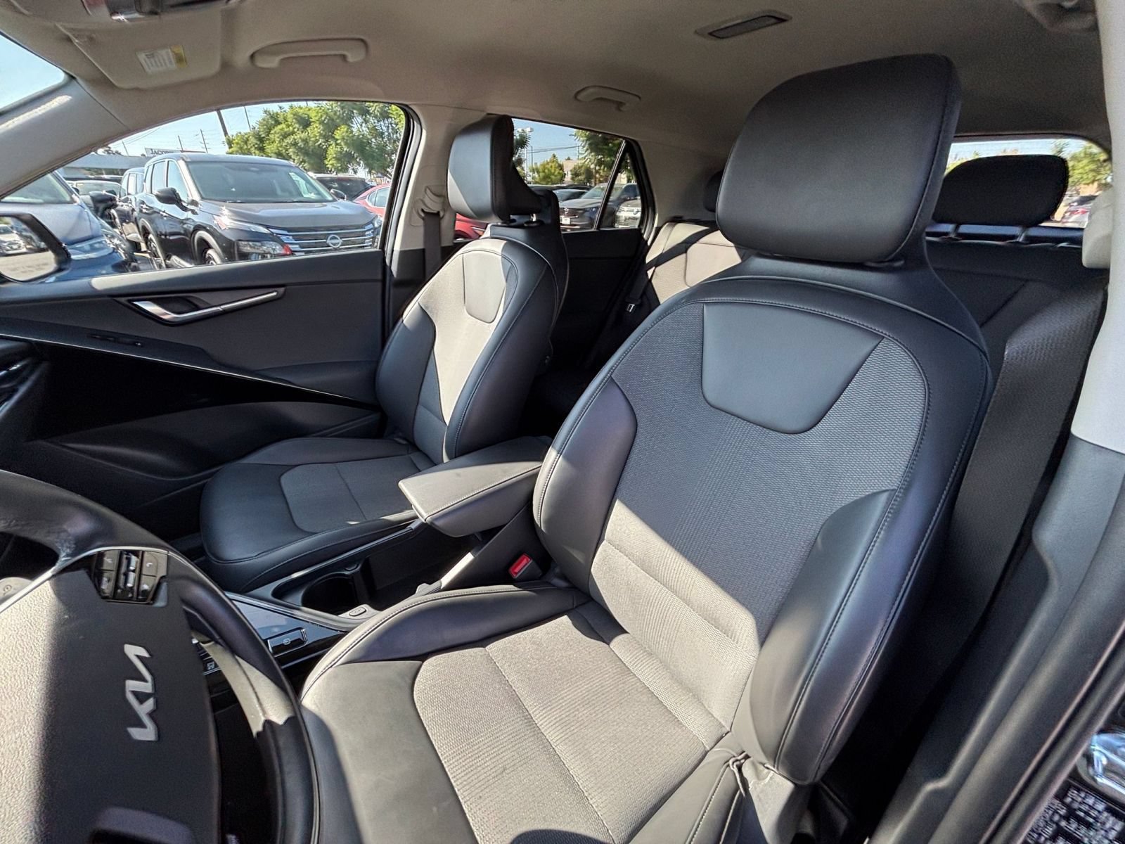 Used 2024 Kia Niro Wind FWD image 41