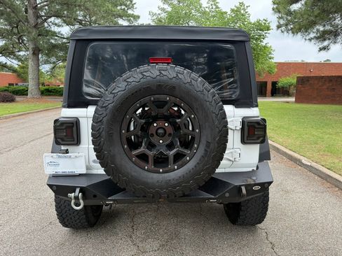 Used 2018 Jeep Wrangler Unlimited Sport S AWD/4WD image 4