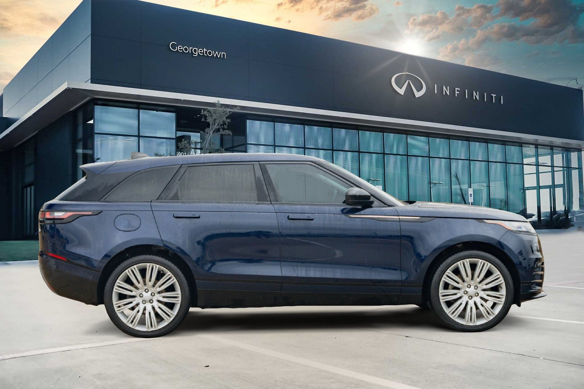 Used 2023 Land Rover Range Rover Velar R-Dynamic S AWD/4WD image 4