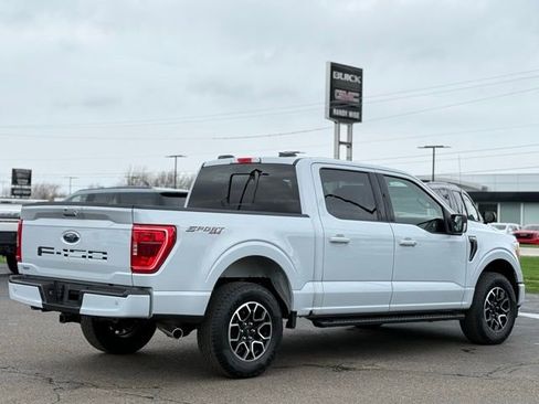 Certified 2022 Ford F150 XLT w/ Equipment Group 302A High image 38