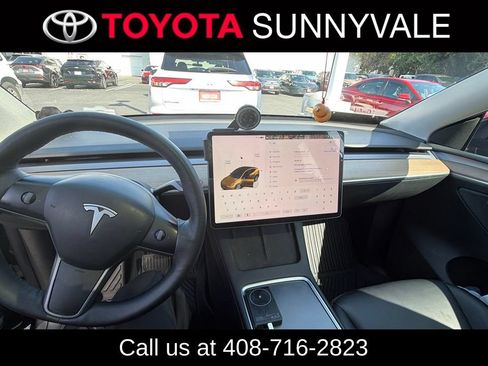 Used 2024 Tesla Model Y Long Range AWD/4WD image 2