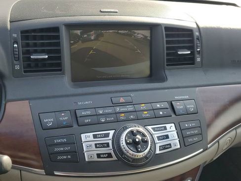 Used 2010 INFINITI M35 x w/ Technology Pkg image 25