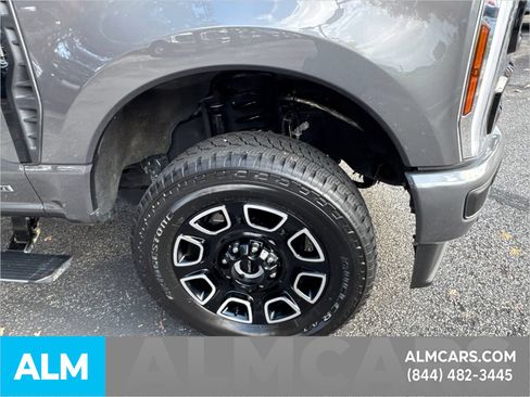 Used 2025 Ford F250 Platinum w/ FX4 Off-Road Package AWD/4WD image 14