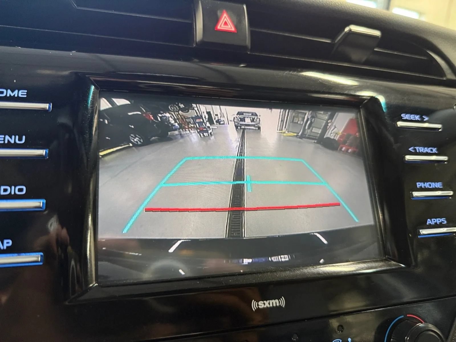 Used 2020 Toyota Camry LE FWD image 13