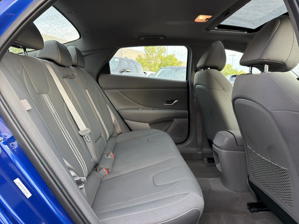 Used 2025 Hyundai Elantra SEL FWD image 14