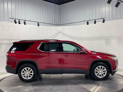 Used 2019 Chevrolet Traverse LT w/ LPO, Floor Liner Package AWD/4WD image 10