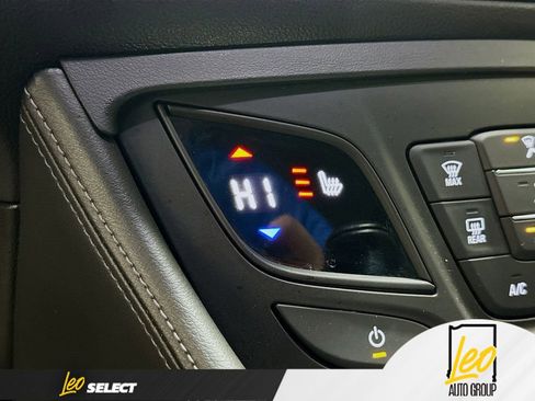 Used 2020 Buick Envision Essence FWD image 23