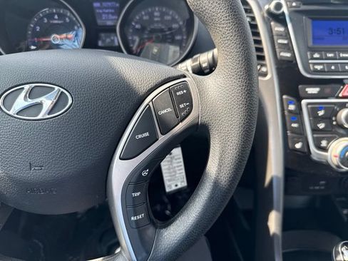 Used 2016 Hyundai Elantra GT FWD image 17