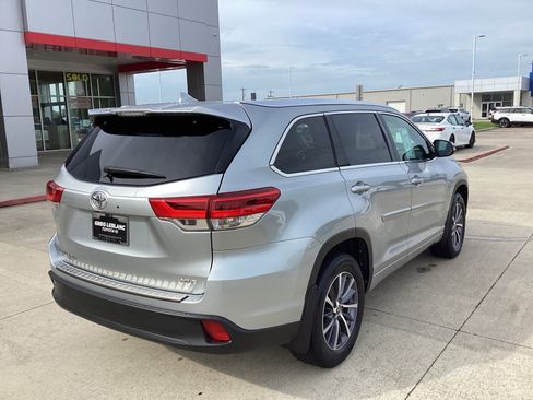 Used 2018 Toyota Highlander XLE FWD image 7