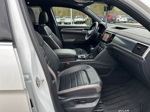 Used 2022 Volkswagen Atlas Cross Sport SEL Premium R-Line AWD/4WD image 38
