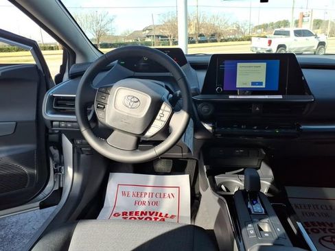 New 2026 Toyota Prius LE image 8