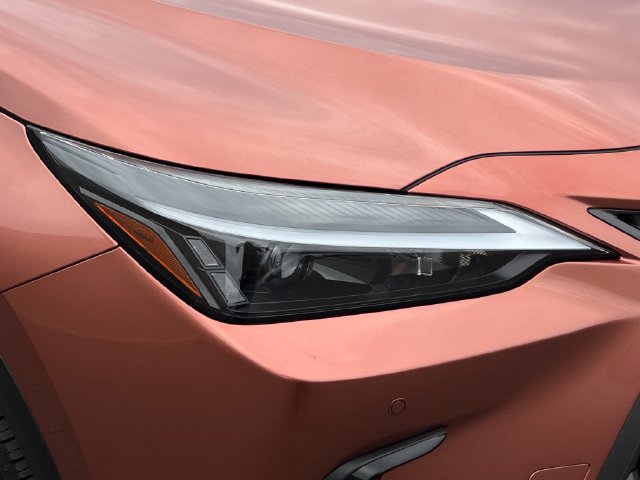 Used 2025 Lexus NX 350h AWD w/ Accessory Package (2T) image 13