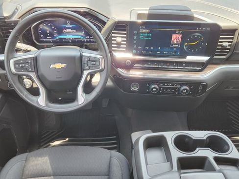 Used 2023 Chevrolet Silverado 1500 LT AWD/4WD image 26