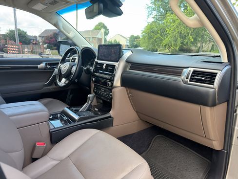 Used 2022 Lexus GX 460 Premium w/ Premium Plus Package AWD/4WD image 14