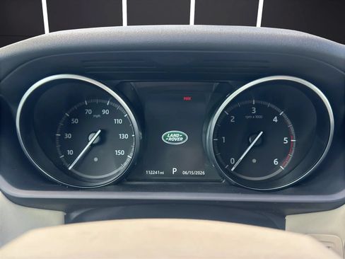 Used 2017 Land Rover Discovery HSE AWD/4WD image 18