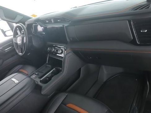 Used 2025 GMC Sierra 3500 AT4 w/ AT4 Premium Plus Package AWD/4WD image 32