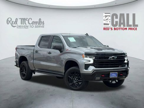 Used 2025 Chevrolet Silverado 1500 LT Trail Boss w/ Convenience Package II AWD/4WD image 1