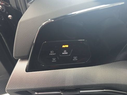 New 2026 Volkswagen GTI SE FWD image 30
