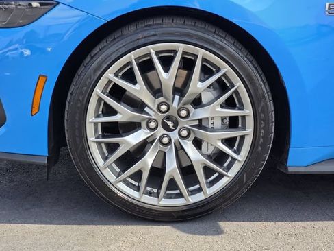 Used 2025 Ford Mustang GT Premium RWD image 32