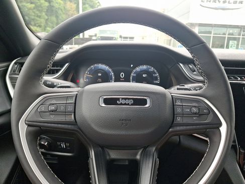 New 2025 Jeep Grand Cherokee L Altitude w/ Trailer Tow Package image 13