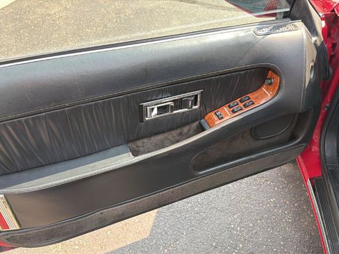 Used 1990 Chrysler TC by Maserati FWD image 17