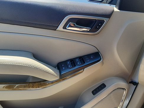 Used 2017 GMC Yukon XL Denali w/ Open Road Package RWD image 15