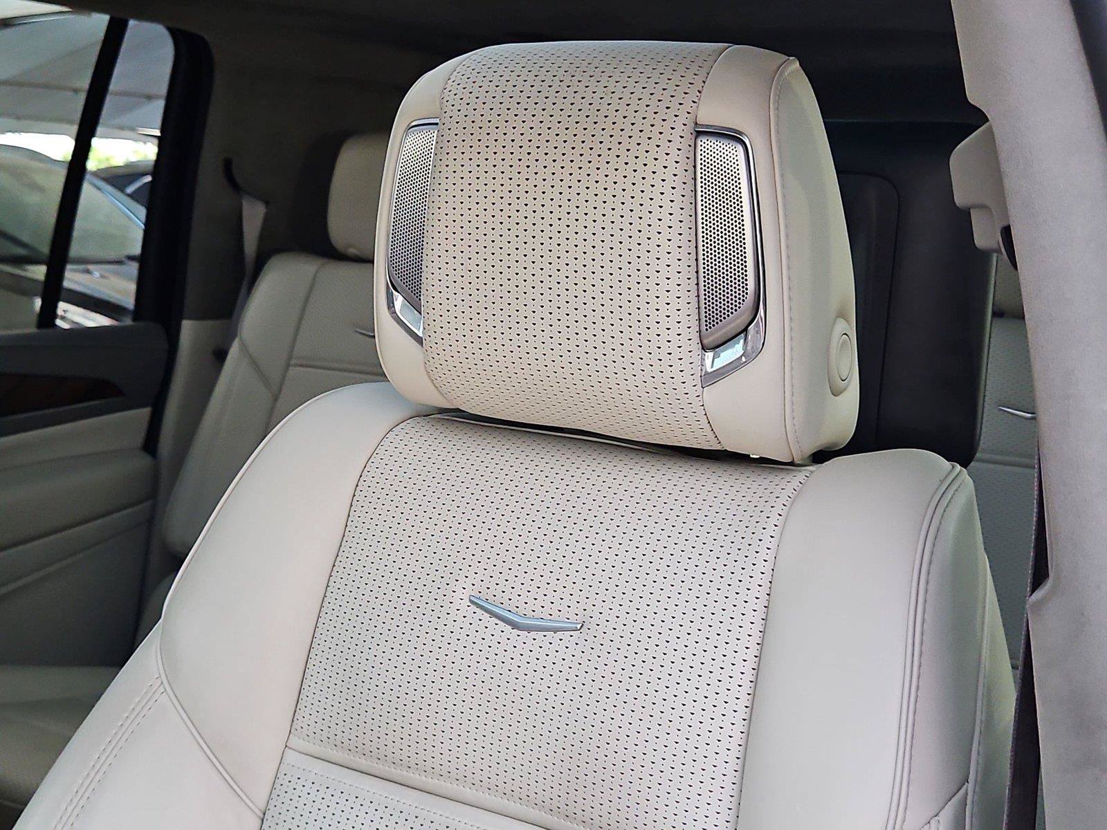 Used 2022 Cadillac Escalade ESV Premium Luxury Platinum AWD/4WD image 12