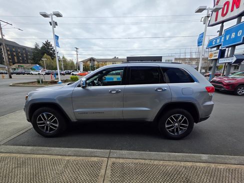 Used 2018 Jeep Grand Cherokee Limited w/ Luxury Group II image 8
