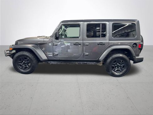Used 2018 Jeep Wrangler Unlimited Sport AWD/4WD image 3