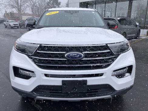 Used 2023 Ford Explorer XLT w/ Equipment Group 202A image 2