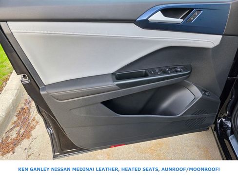 Used 2024 Volkswagen Taos SE image 42