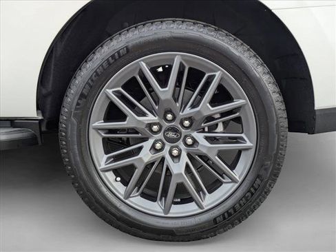 New 2026 Ford Expedition Platinum AWD/4WD image 9