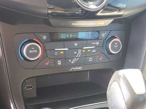 Used 2015 Ford Focus Electric Hatchback FWD image 19